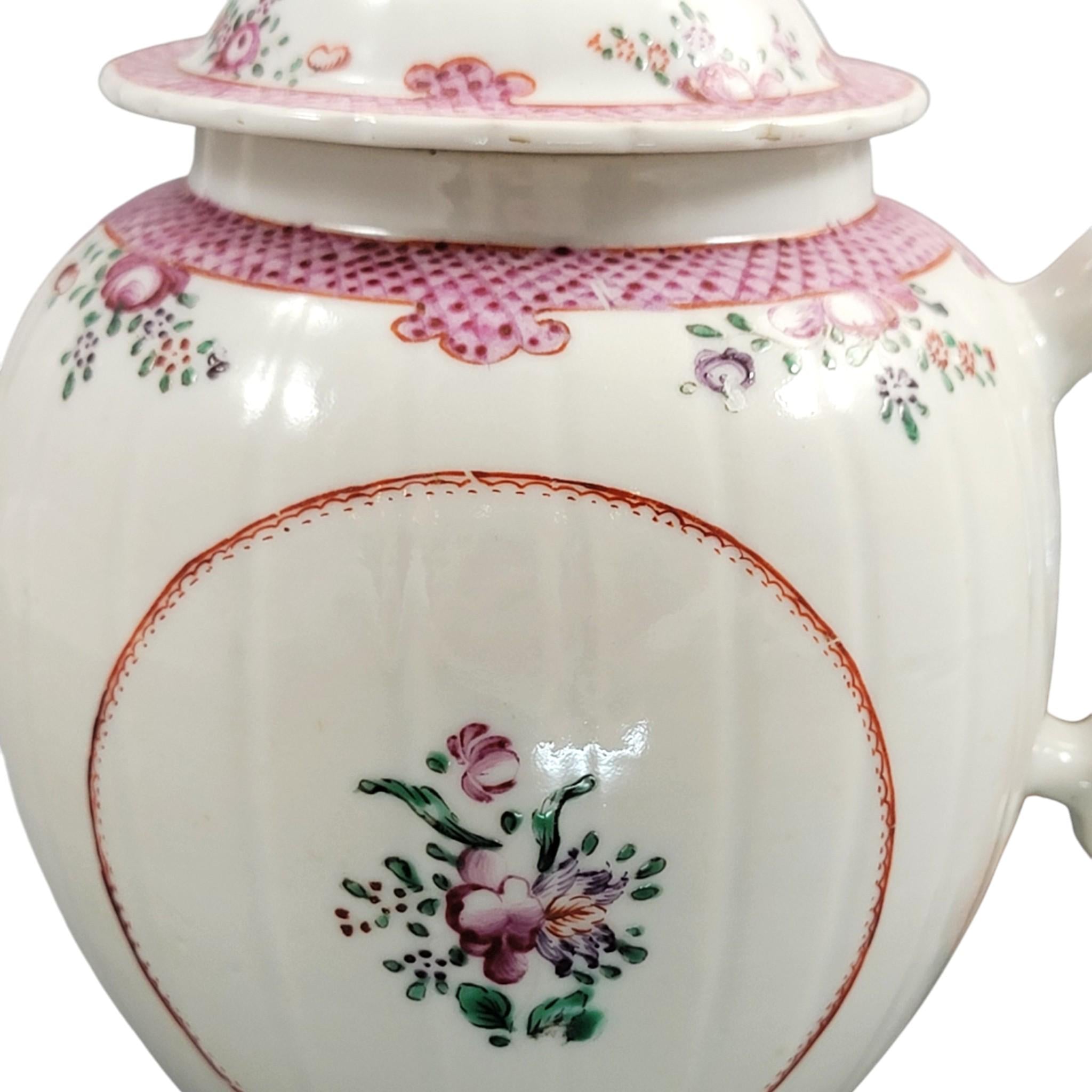 Antique Chinese export famille rose teapot, Qianlong period c.1740–60, floral rococo pink trellis, porcelain hand-painted tea ware