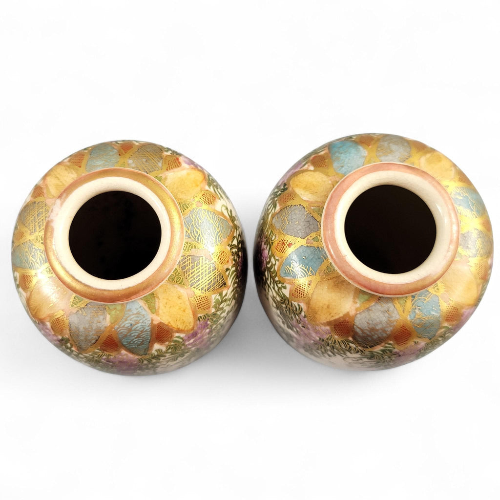 Pair of Kyoto Satsuma ‘Wisteria Garden’ Vases, Hakusan (白山), c. 1890–1915