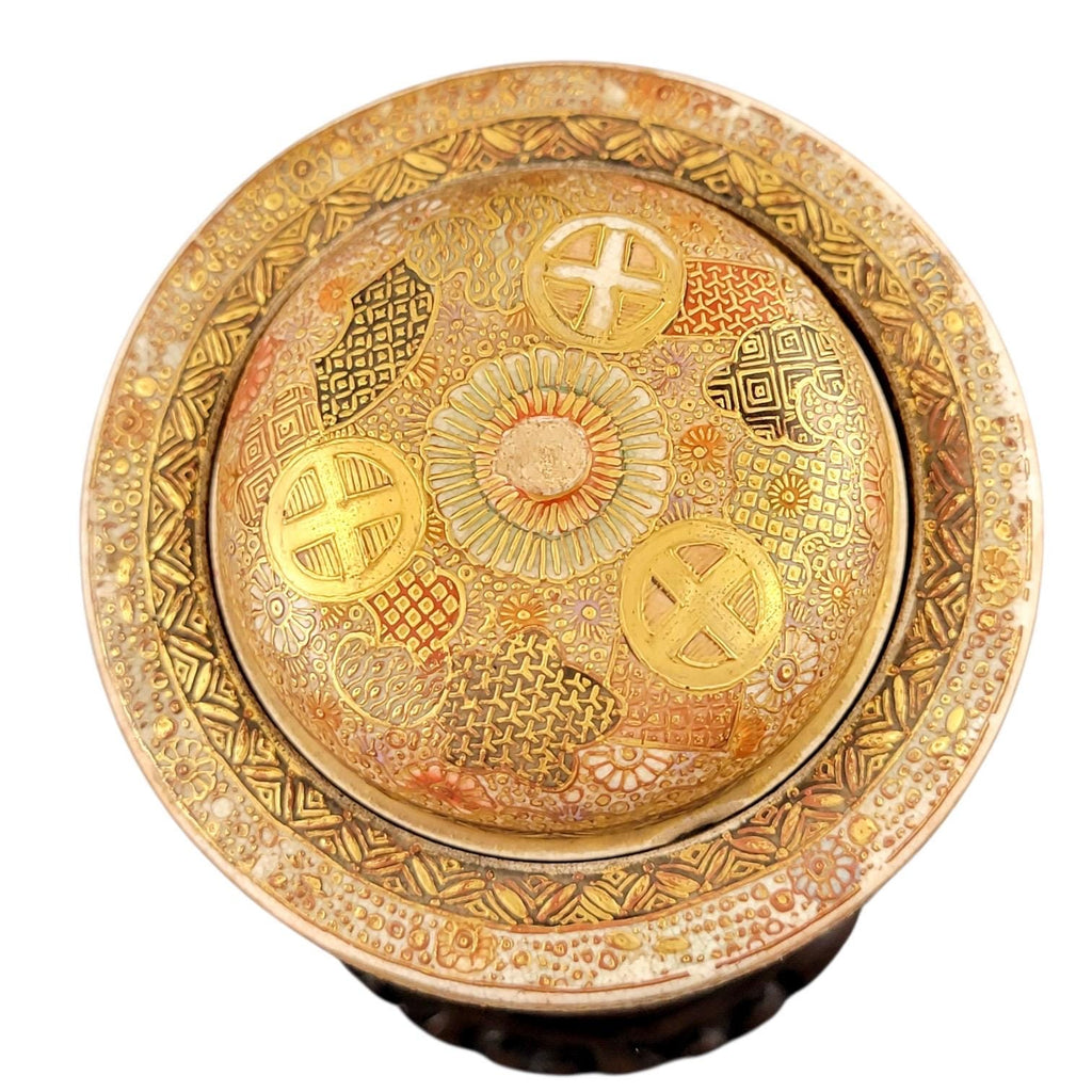 Meiji Japanese Satsuma Jar, Tokyo Taizan, Gold Rakan, c.1890