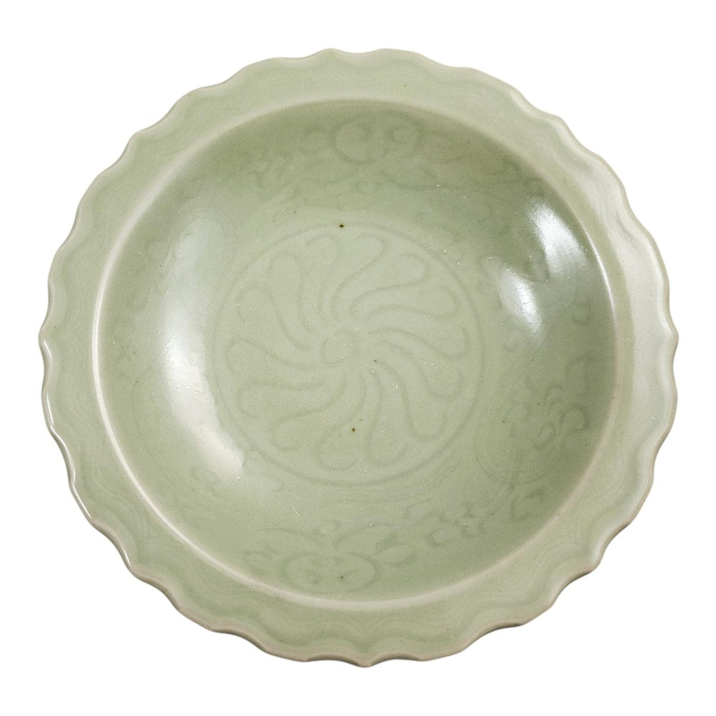 Architectural Longquan Celadon Bowl with Foliate Rim — Southern Song / Early Yuan (13th–Early 14th Century)