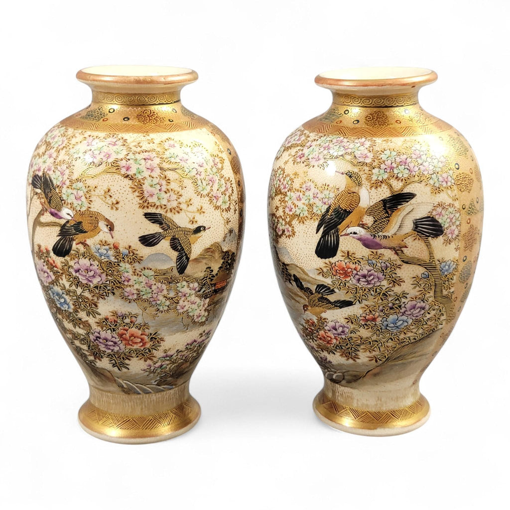 Pair Hododa (保土田造) Satsuma Vases, Shimazu Crest — Japan c. 1895–1915
