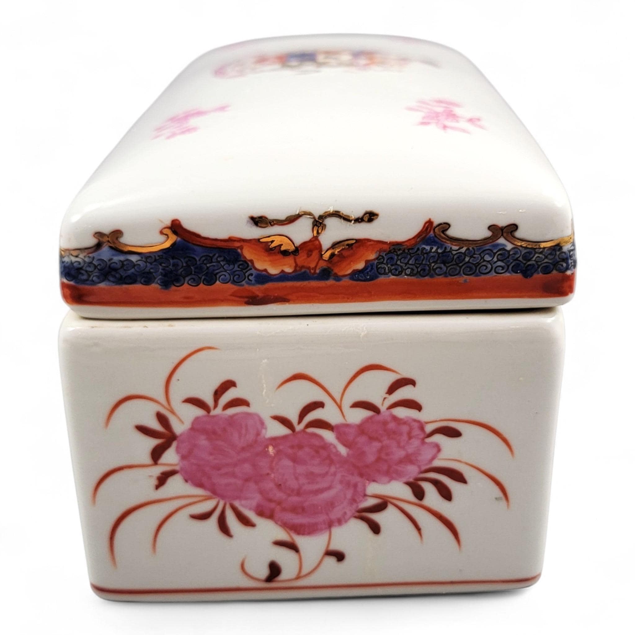 Hong Kong Famille-Rose Armorial Porcelain Boxes, Matching Pair, 20th Century