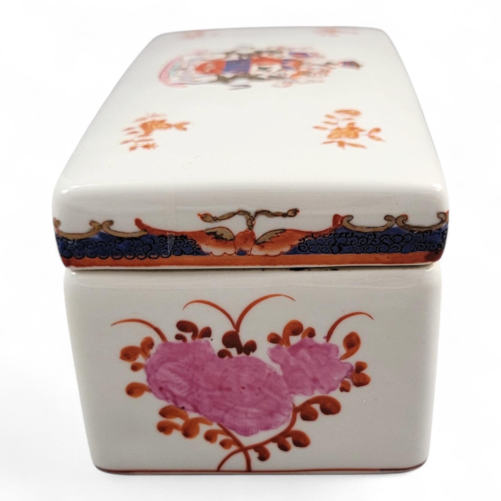 Hong Kong Famille-Rose Armorial Porcelain Boxes, Matching Pair, 20th Century