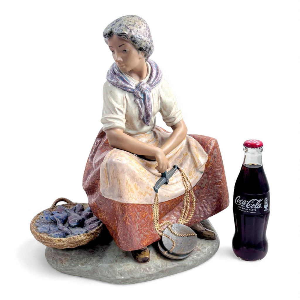 Lladro La Pescadora grès porcelain figure, large vintage 1978–1985