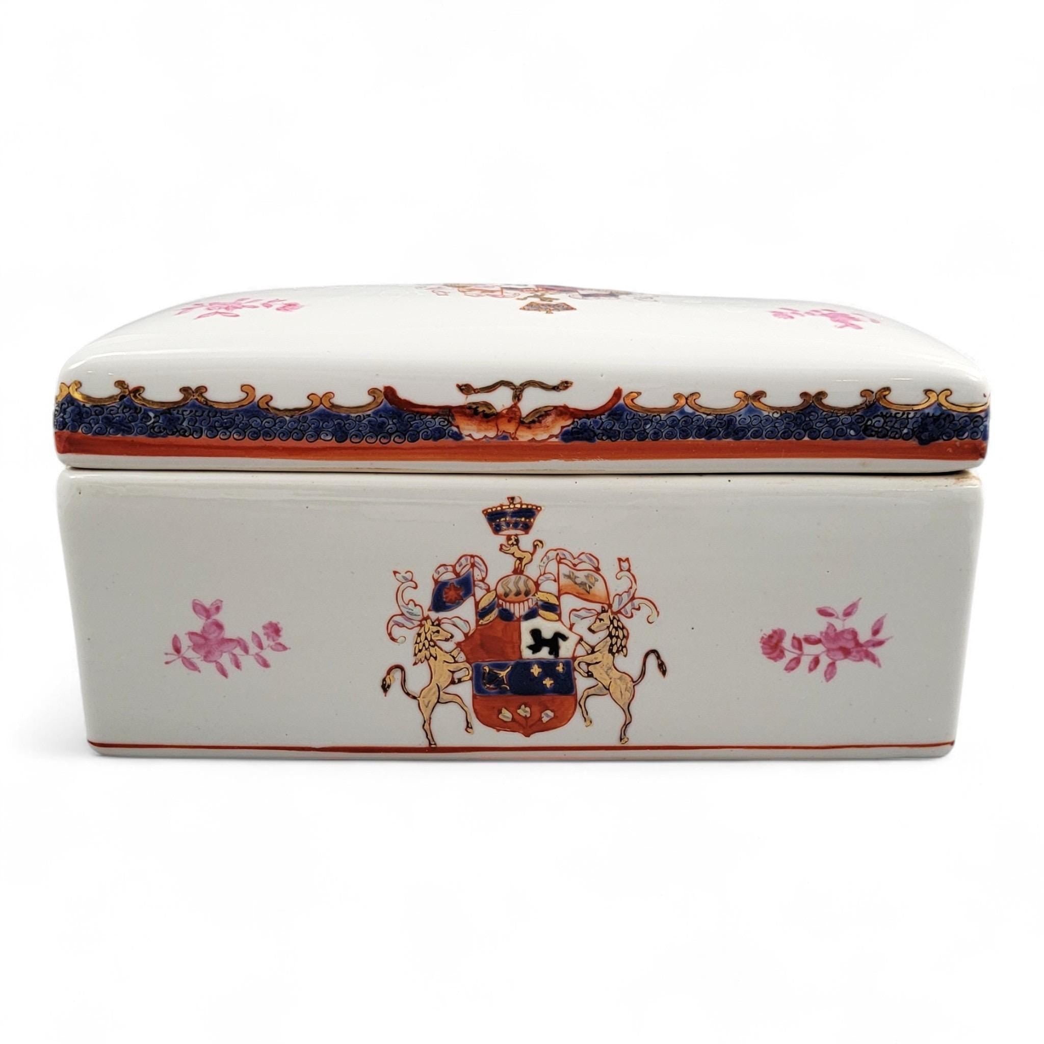 Hong Kong Famille-Rose Armorial Porcelain Boxes, Matching Pair, 20th Century