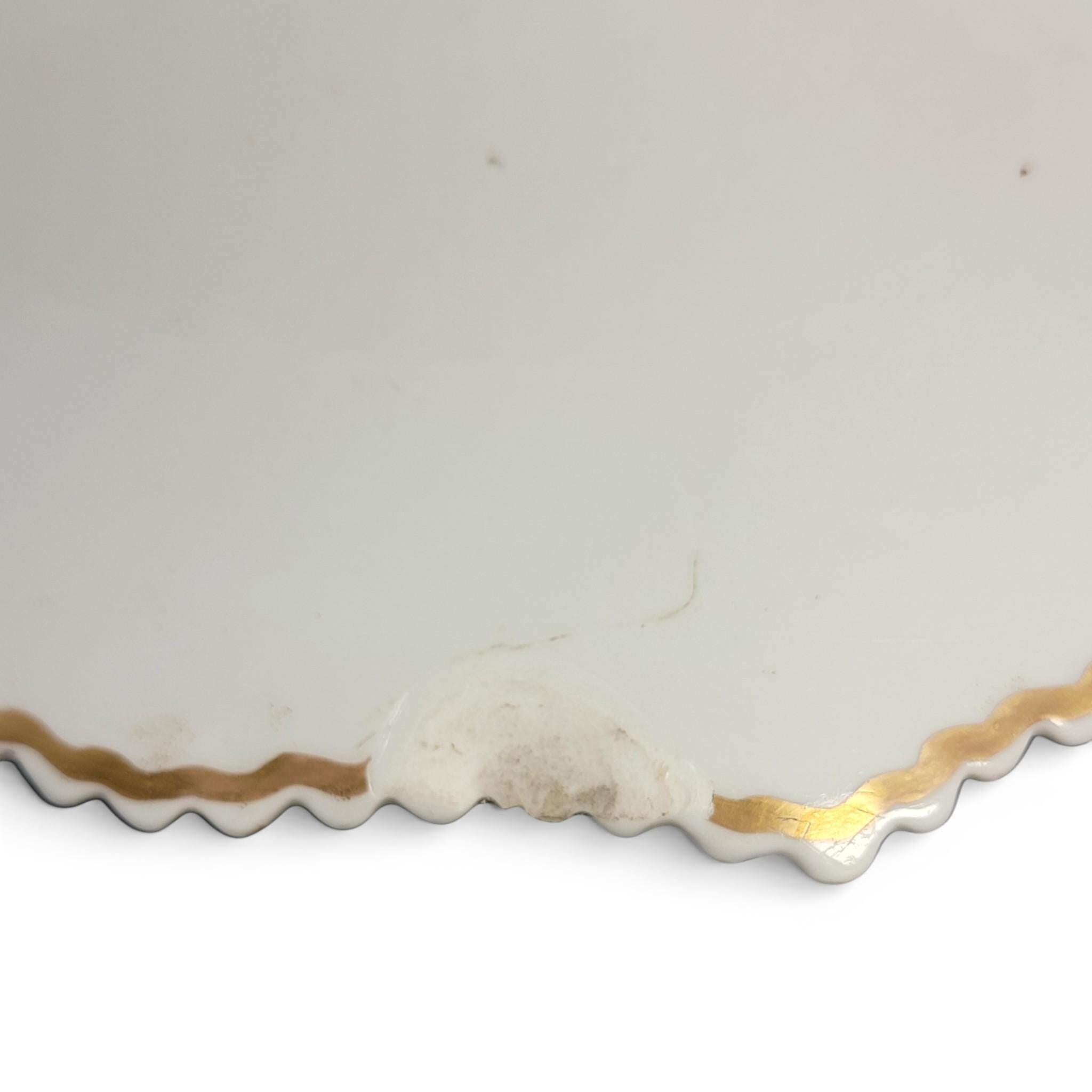 Large Chamberlain’s Worcester twin-handled serving dish with figural scene, c.1815–1820
