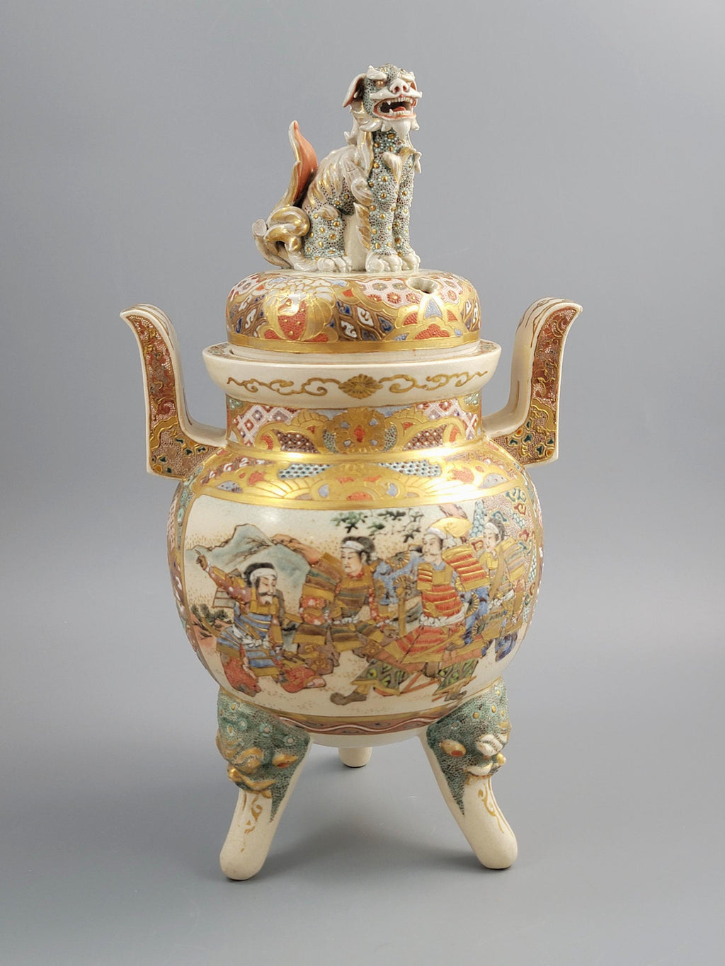 Outstanding Kyoto Satsuma Koro, Meiji c.1895, Shi-Shi Lion, Moriage, 34cm