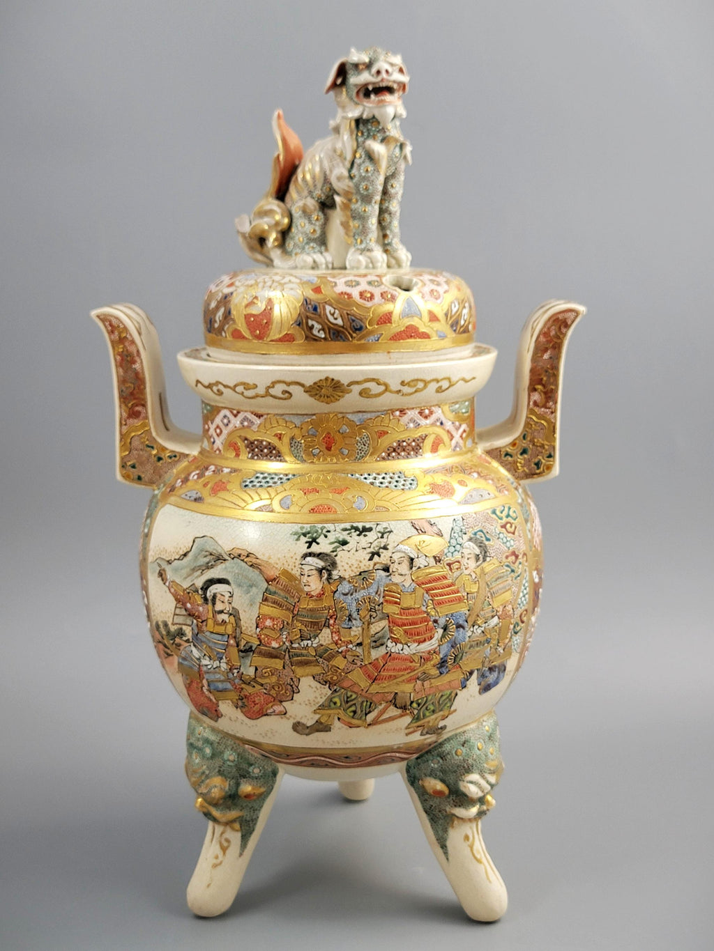 Outstanding Kyoto Satsuma Koro, Meiji c.1895, Shi-Shi Lion, Moriage, 34cm