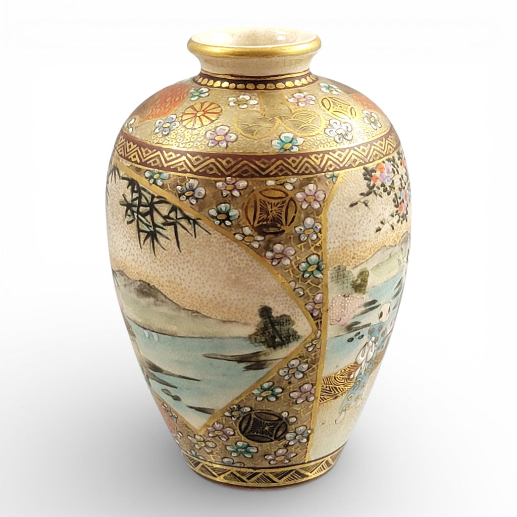Antique Japanese Satsuma Miniature Vase, signed Shuzan (珠山), c.1890, 9 cm