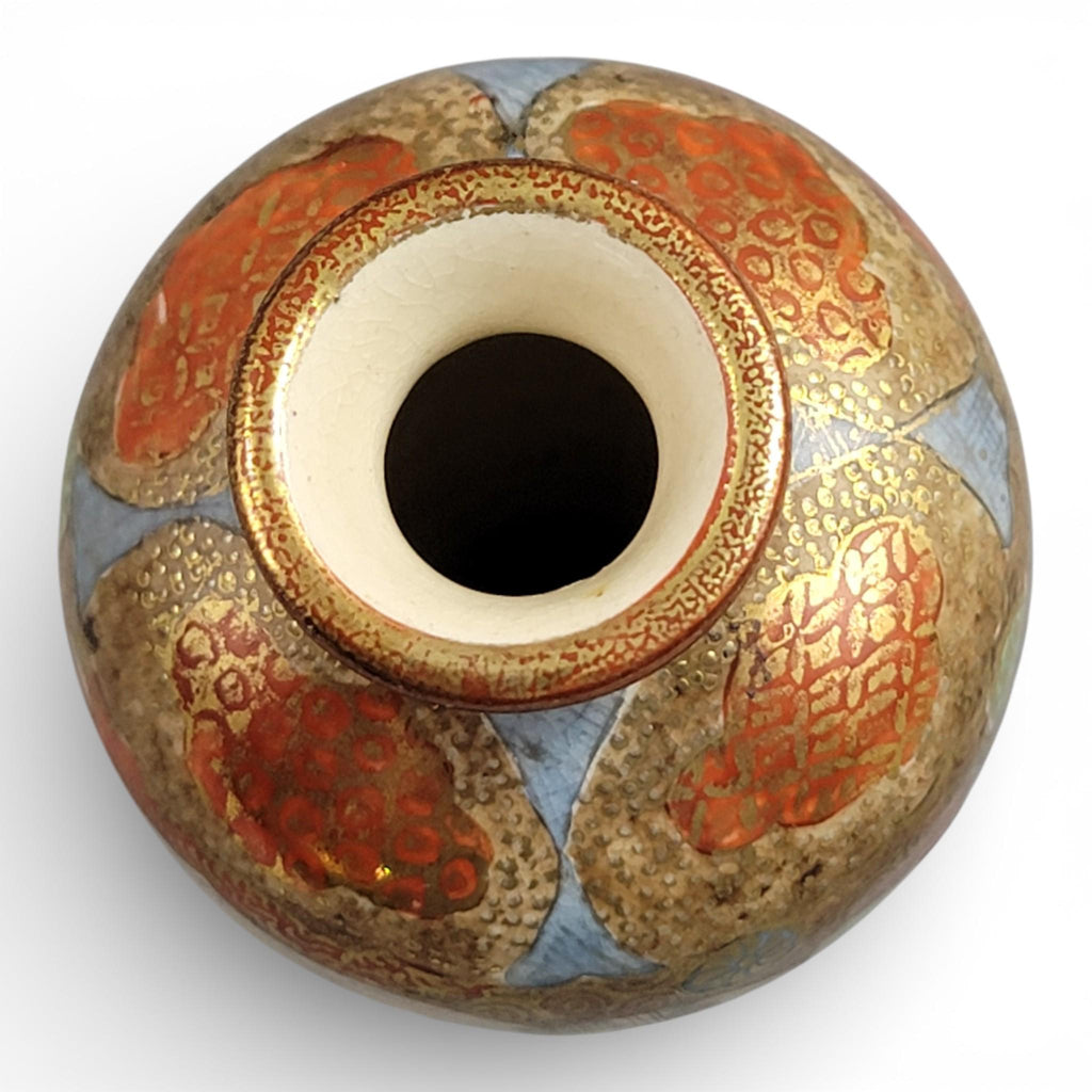 Miniature Meiji Japanese Satsuma Vase Signed Chosei, Gilded Detail