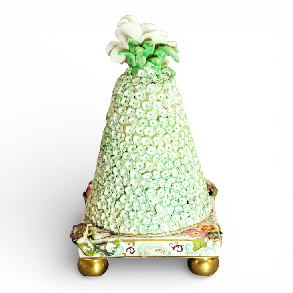 German porcelain inkstand with pyramidal Schneeballen cover, Saxony, c.1800
