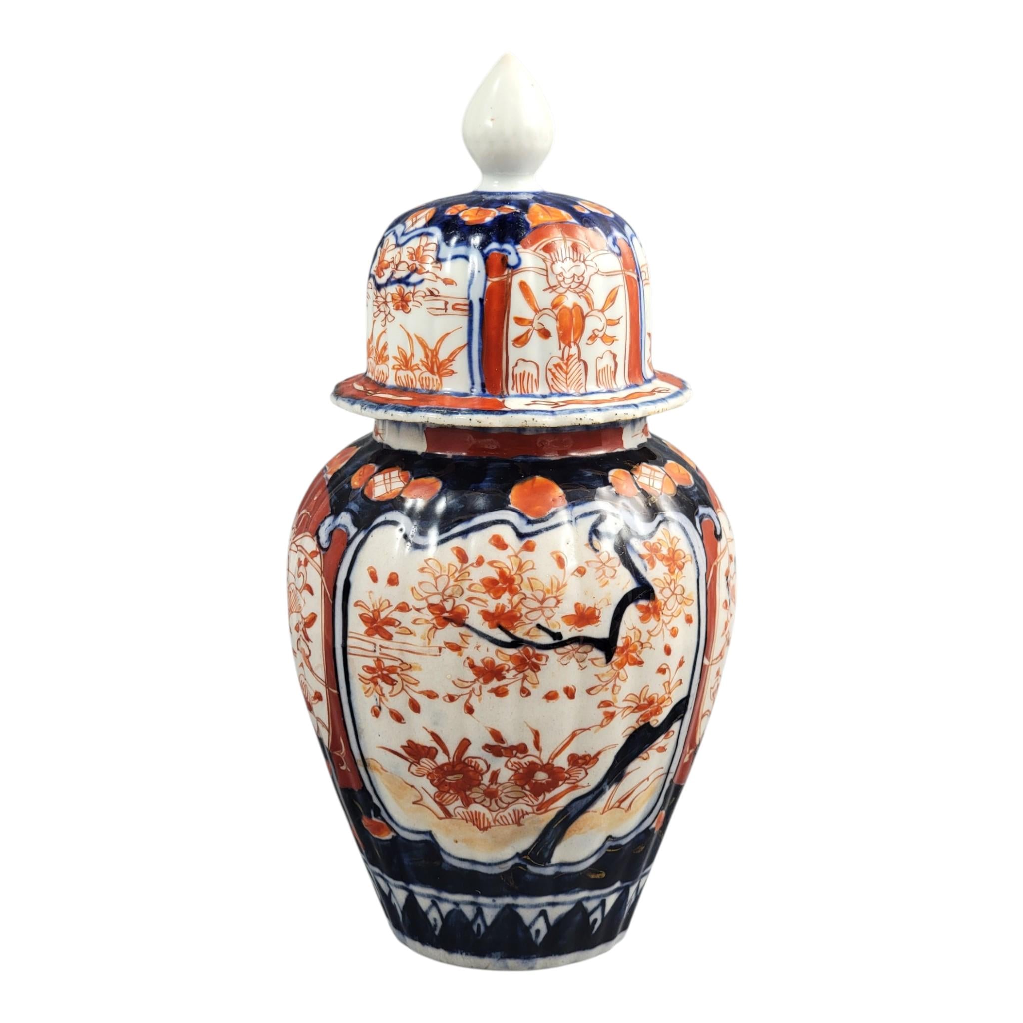 Antique Japanese Imari Porcelain Ginger Jar with Cover, Arita Meiji Period
