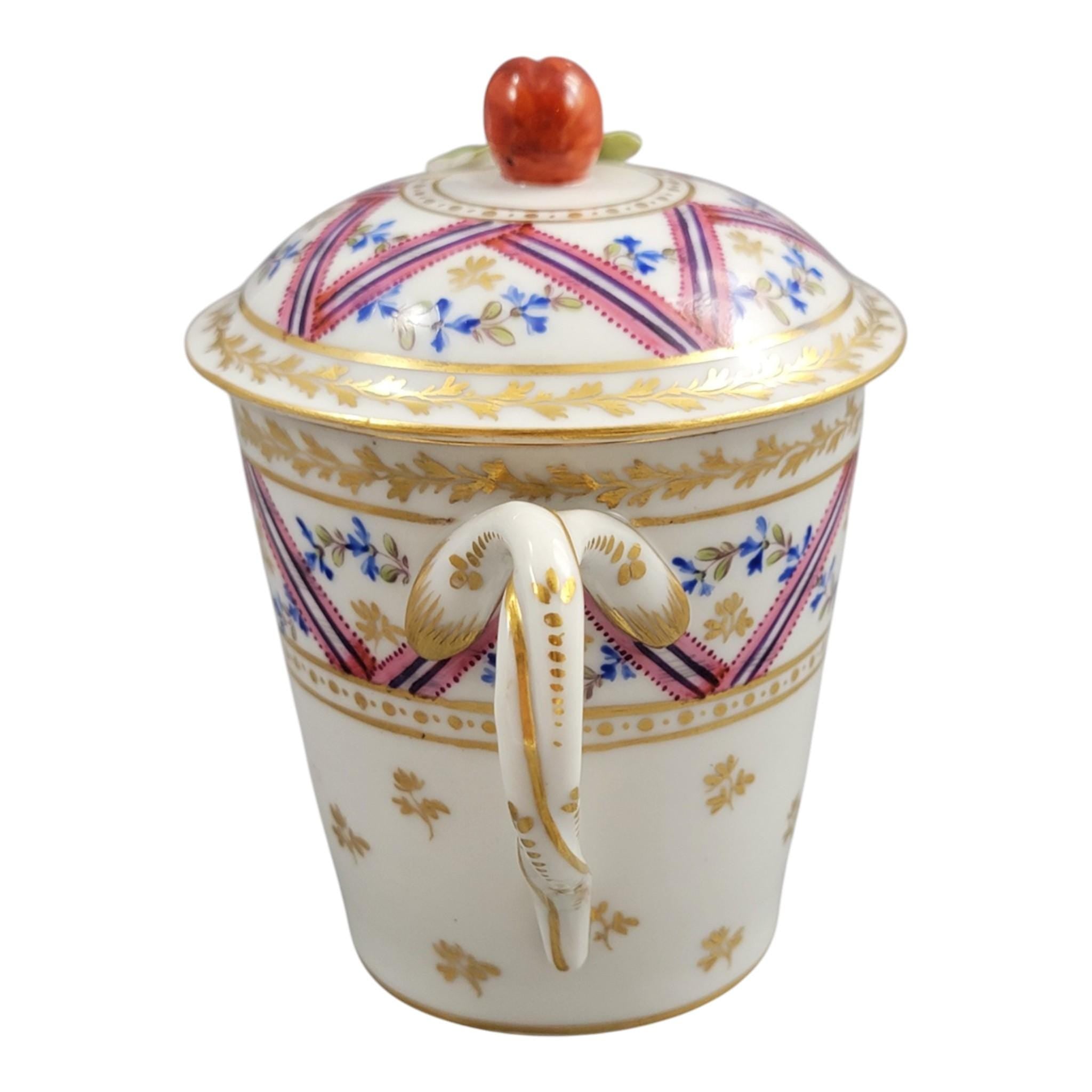 Manufacture de la Reine Trembleuse Chocolate Cup and Saucer, Paris c.1780–1800