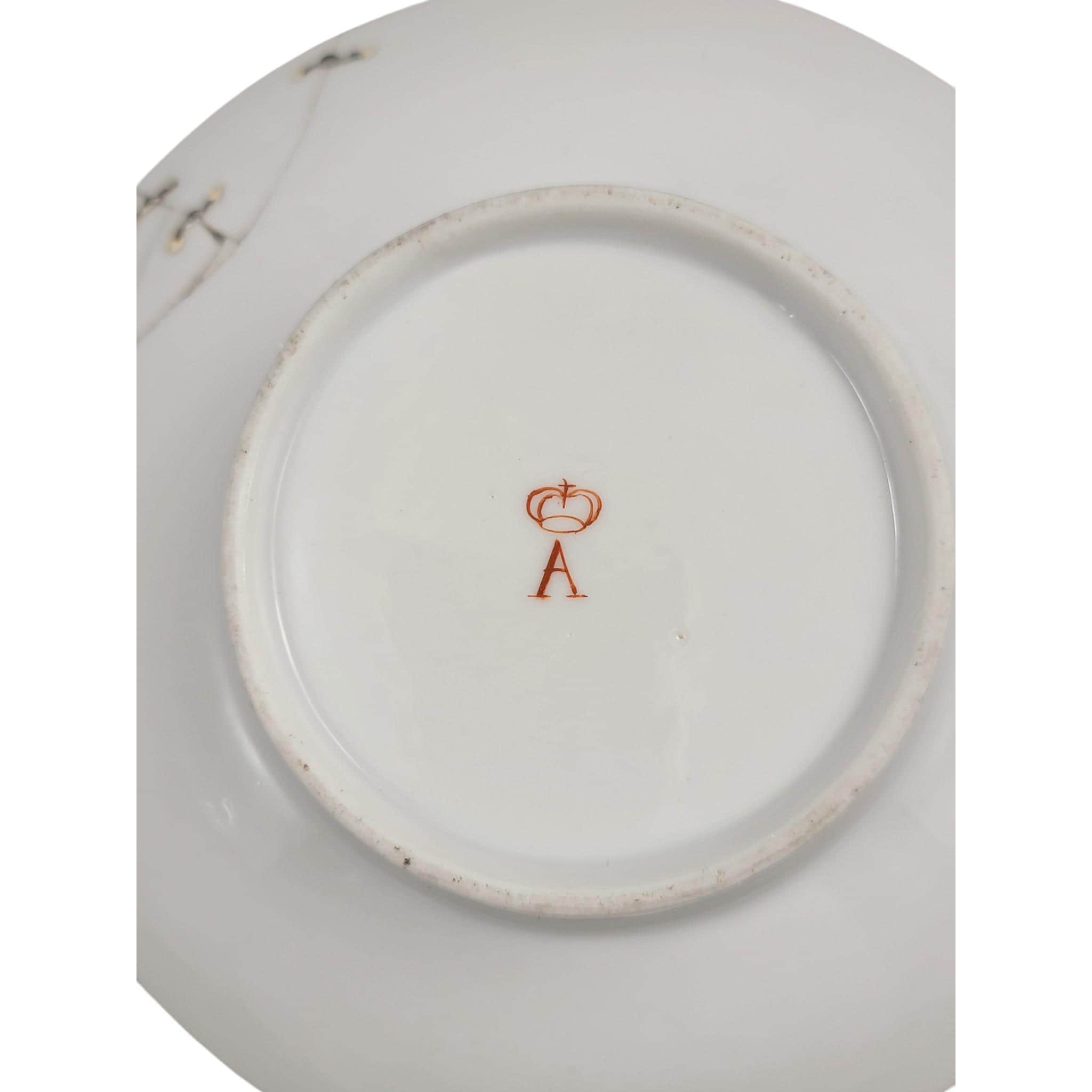 Manufacture de la Reine Trembleuse Chocolate Cup and Saucer, Paris c.1780–1800