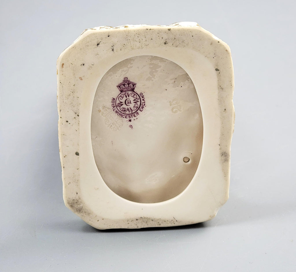 Royal Worcester bonneted woman figure c.1920