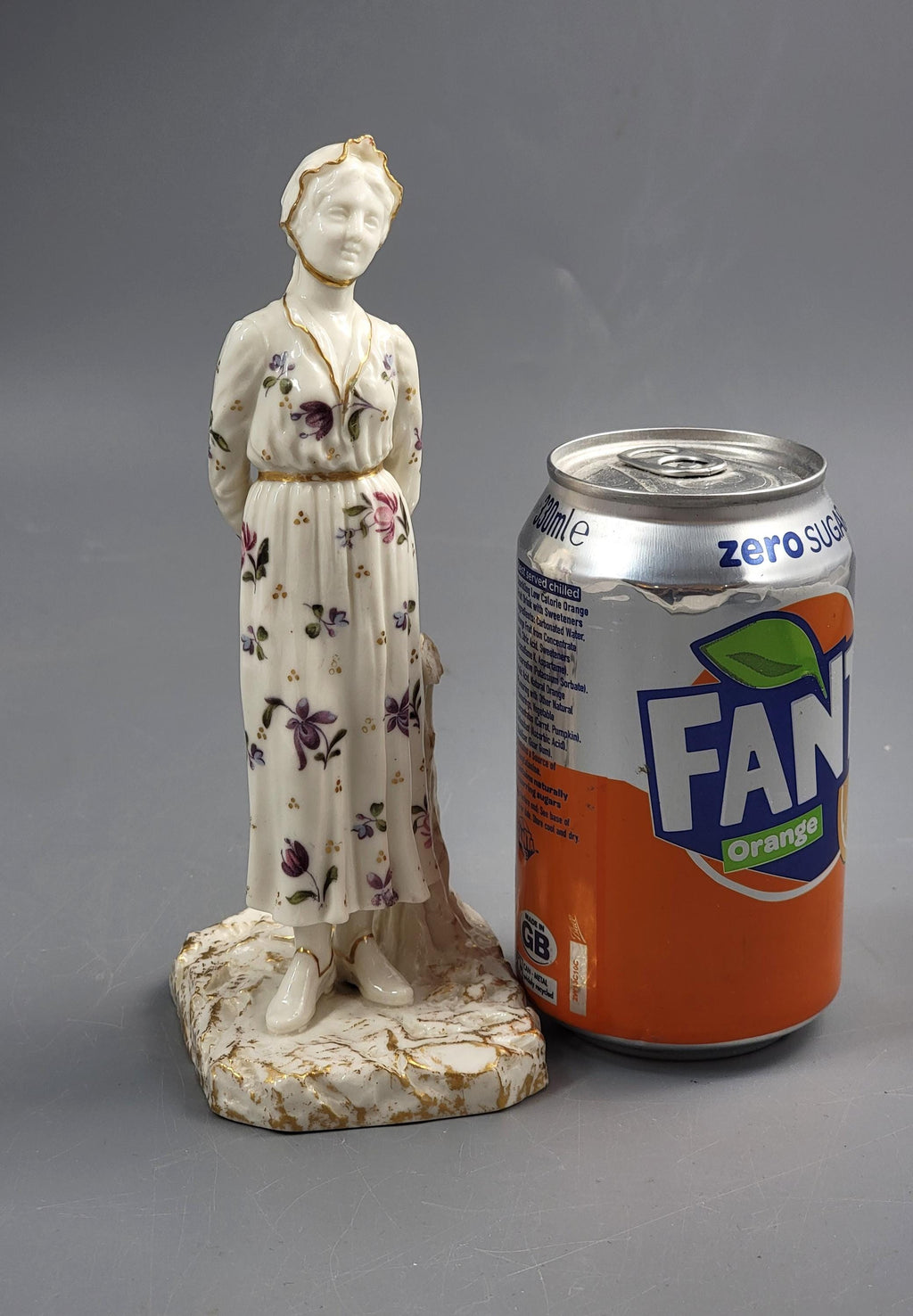 Royal Worcester bonneted woman figure c.1920