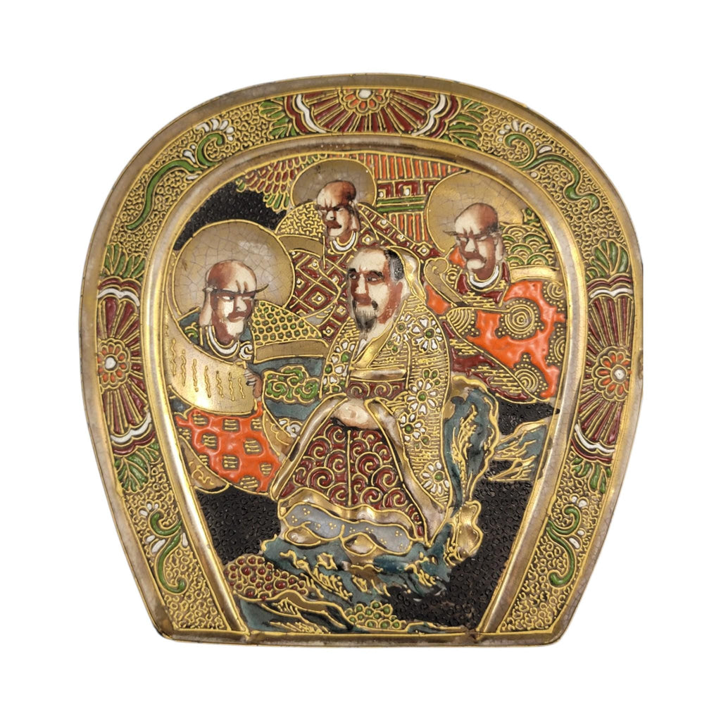 Exceptional Japanese Satsuma earthenware box by Tōshōzan, Meiji period