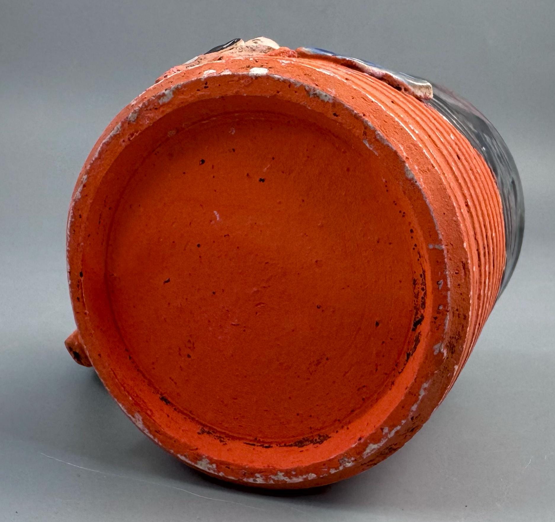 Japanese Sumida Gawa Mug with Applied Karako Figure, Signed Kōko — Meiji / Early Taishō Period