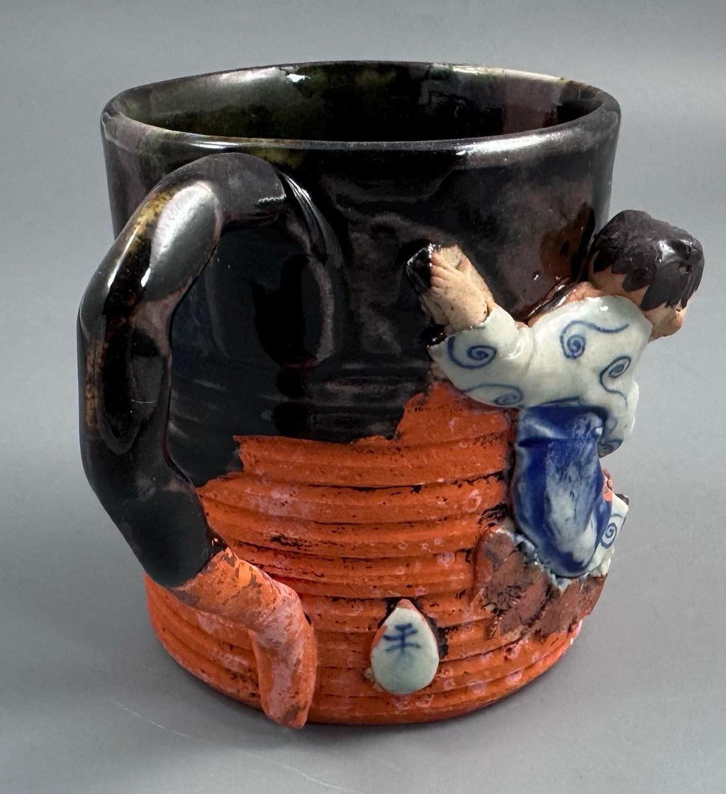 Japanese Sumida Gawa Mug with Applied Karako Figure, Signed Kōko — Meiji / Early Taishō Period