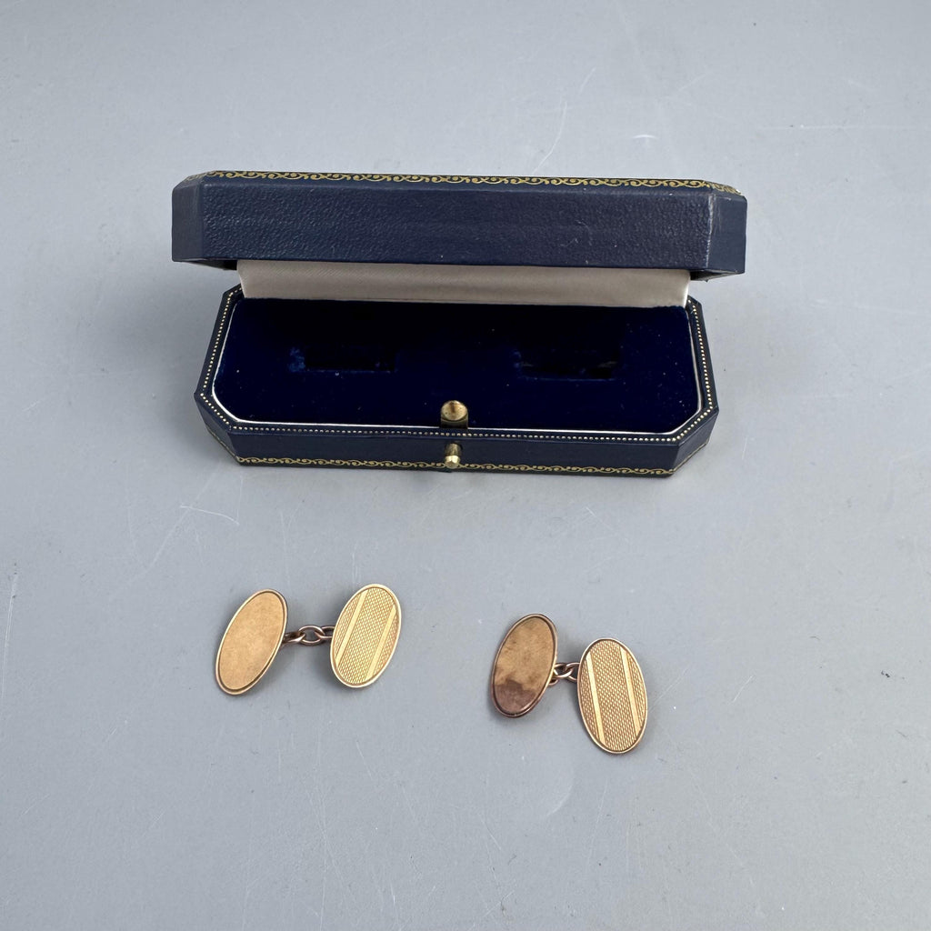 Pair of 9ct Gold Oval Chain-Link Cufflinks by Steele & Dolphin, Birmingham 1984, in the Edwardian Taste, Cased