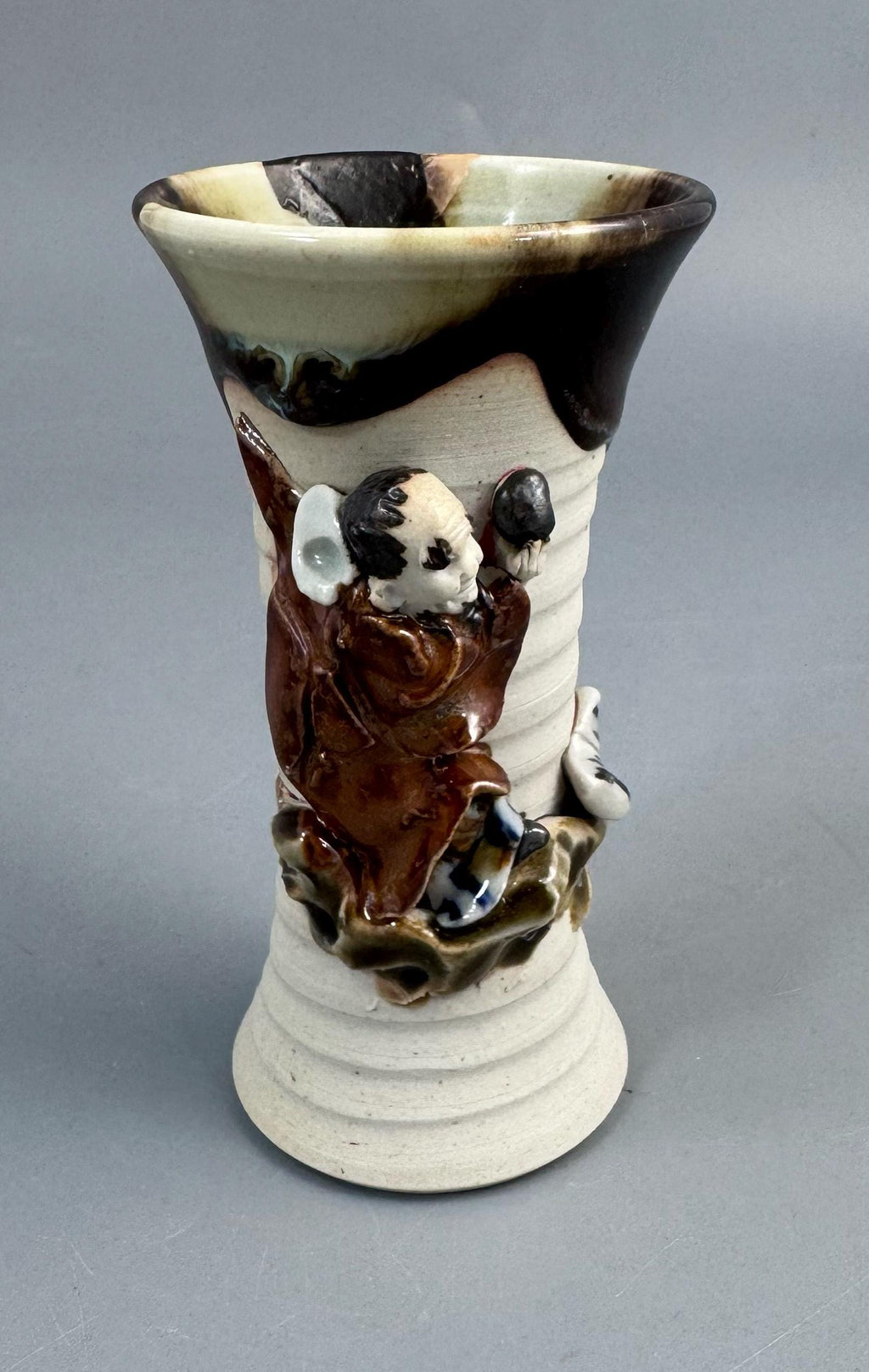 Sumida Gawa Stoneware Vase with Applied Rakan Figure, Signed Ryōsai, Meiji–Taishō Period