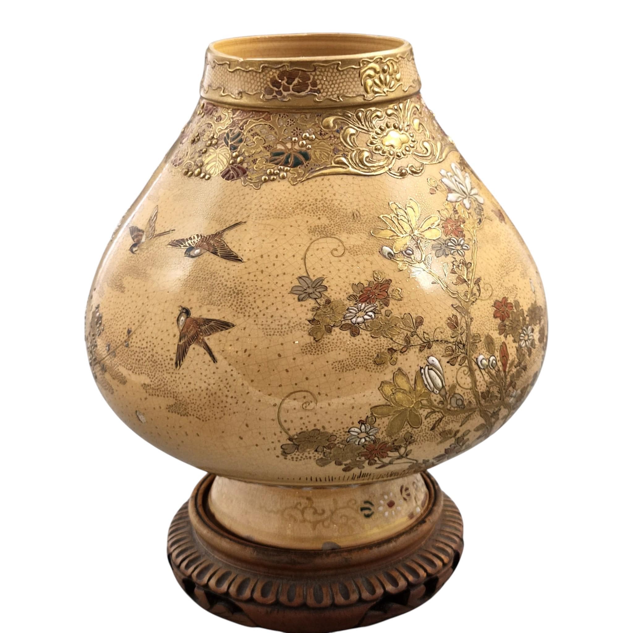 Exceptional Meiji Kyoto Satsuma Vase by Kinkōzan Workshop, Birds, Flowers and Gilt Moriage Decoration