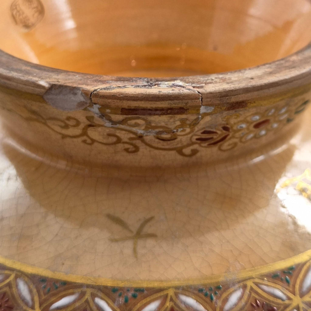 Exceptional Meiji Kyoto Satsuma Vase by Kinkōzan Workshop, Birds, Flowers and Gilt Moriage Decoration