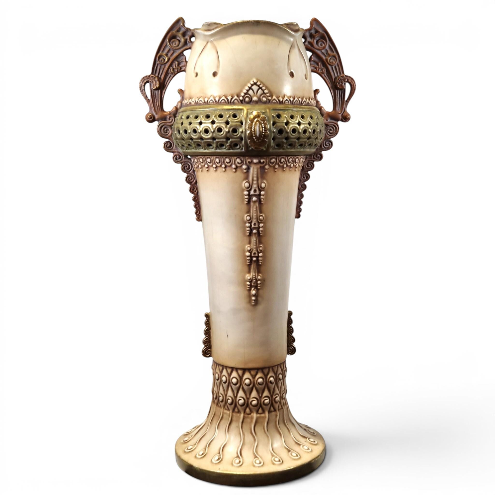 Large Amphora Art Nouveau vase, Austrian Turn-Teplitz pottery, c. 1895–1910