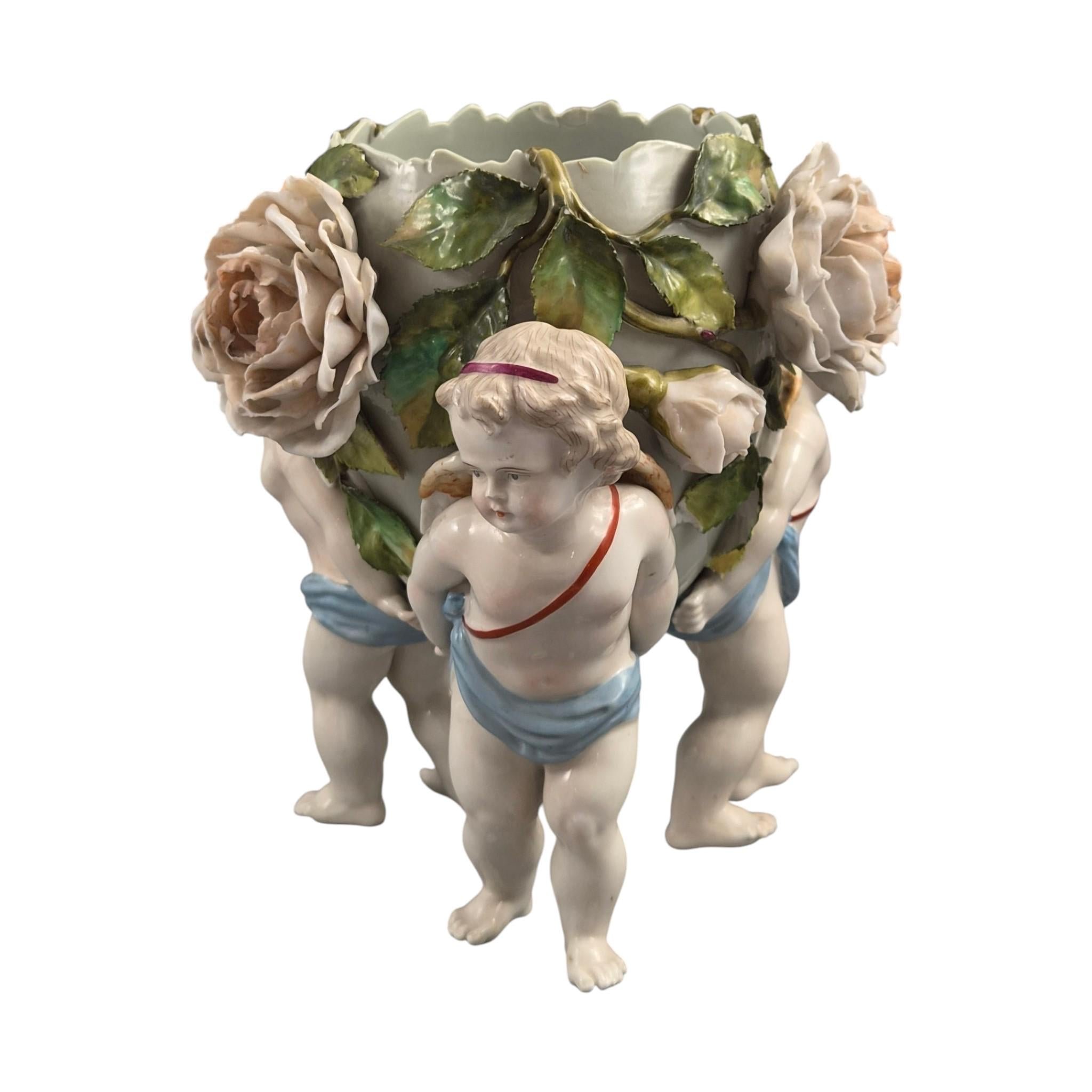 Rare Sitzendorf Cherub Egg Vase Centrepiece, Germany, c.1884–1902