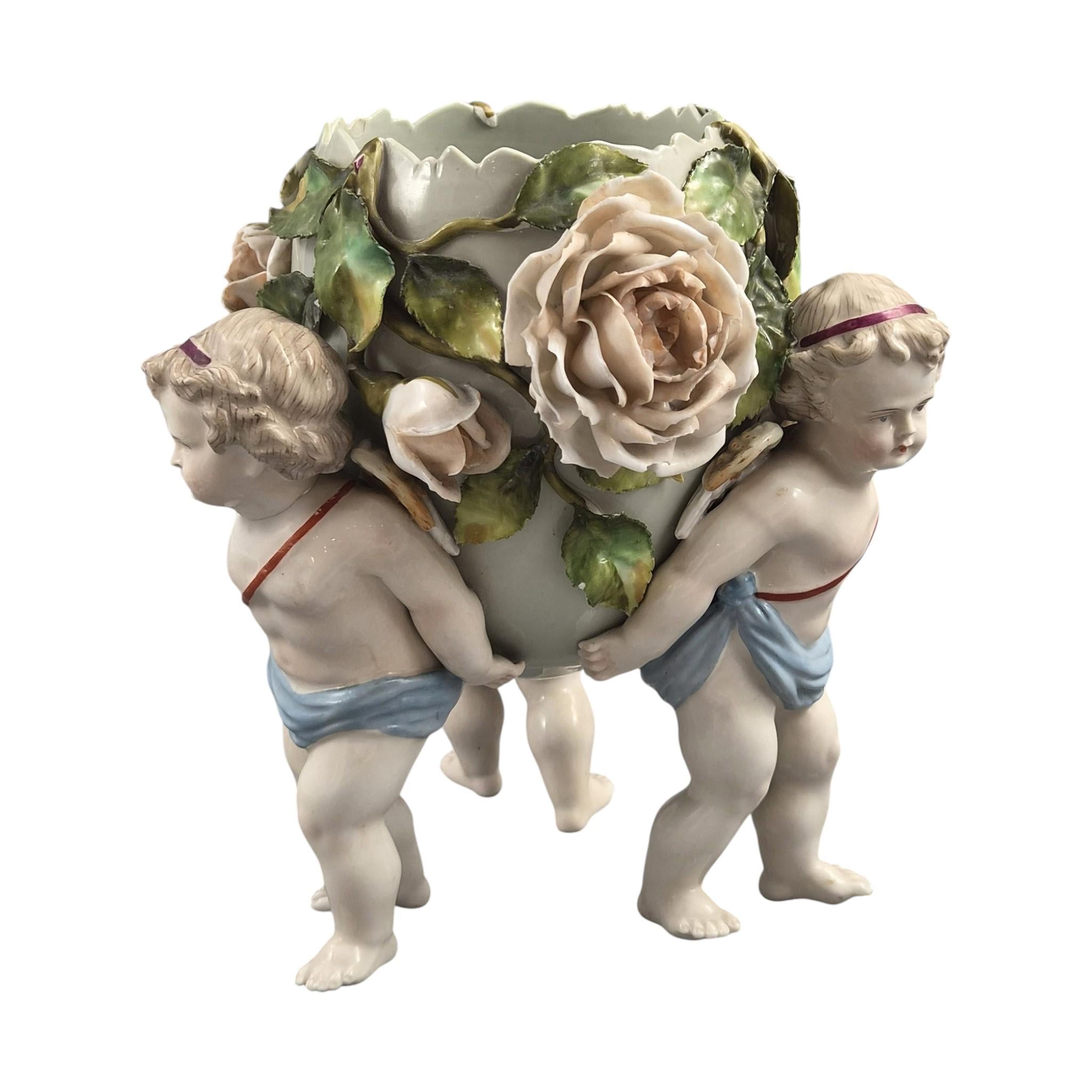 Rare Sitzendorf Cherub Egg Vase Centrepiece, Germany, c.1884–1902