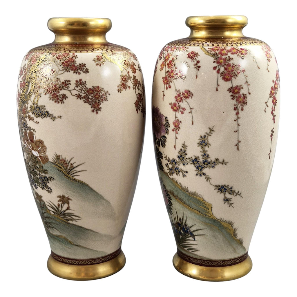 Pair of Fine Japanese Satsuma Vases by Manpei, Kobe, Early Showa Period