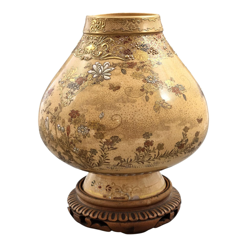 Exceptional Meiji Kyoto Satsuma Vase by Kinkōzan Workshop, Birds, Flowers and Gilt Moriage Decoration