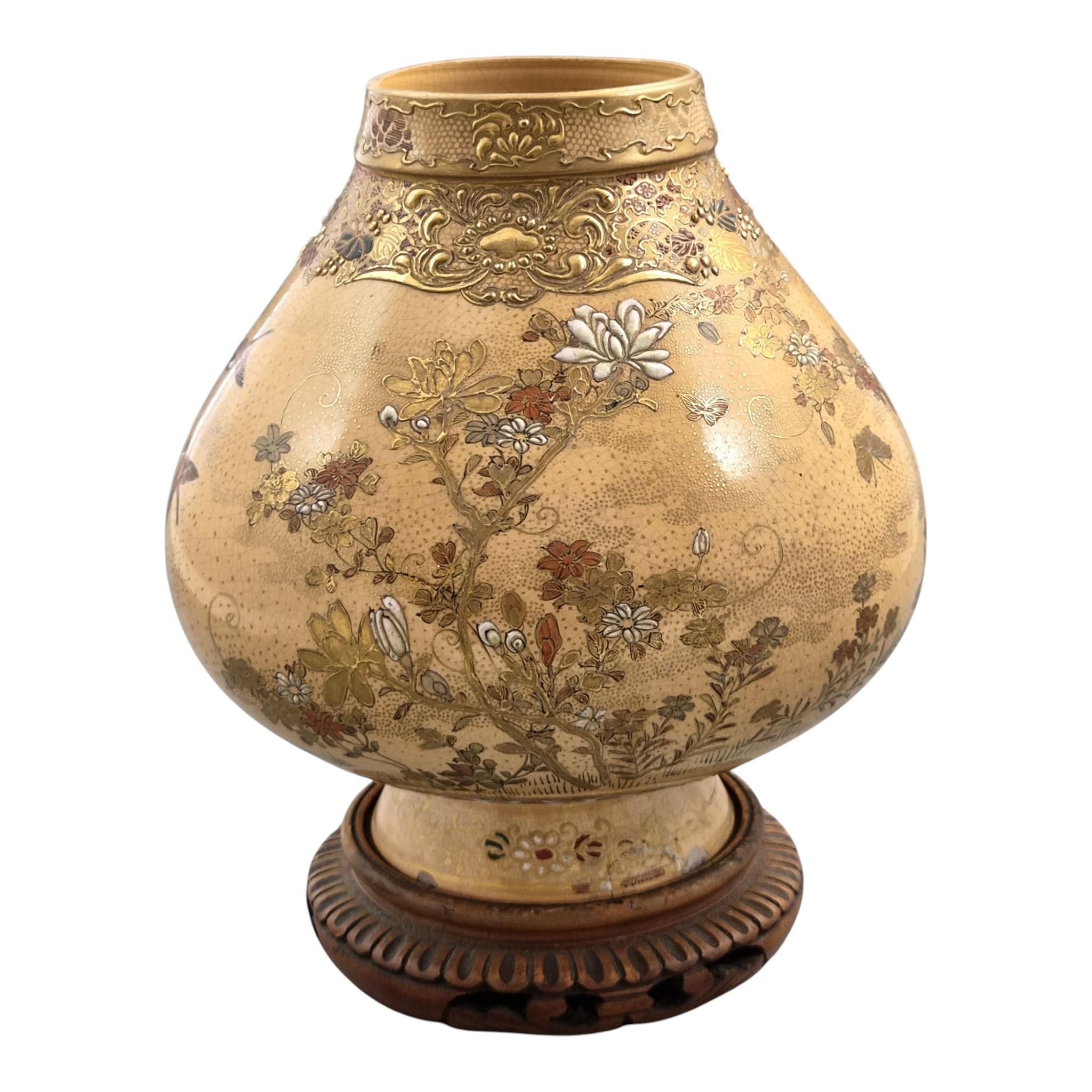 Exceptional Meiji Kyoto Satsuma Vase by Kinkōzan Workshop, Birds, Flowers and Gilt Moriage Decoration