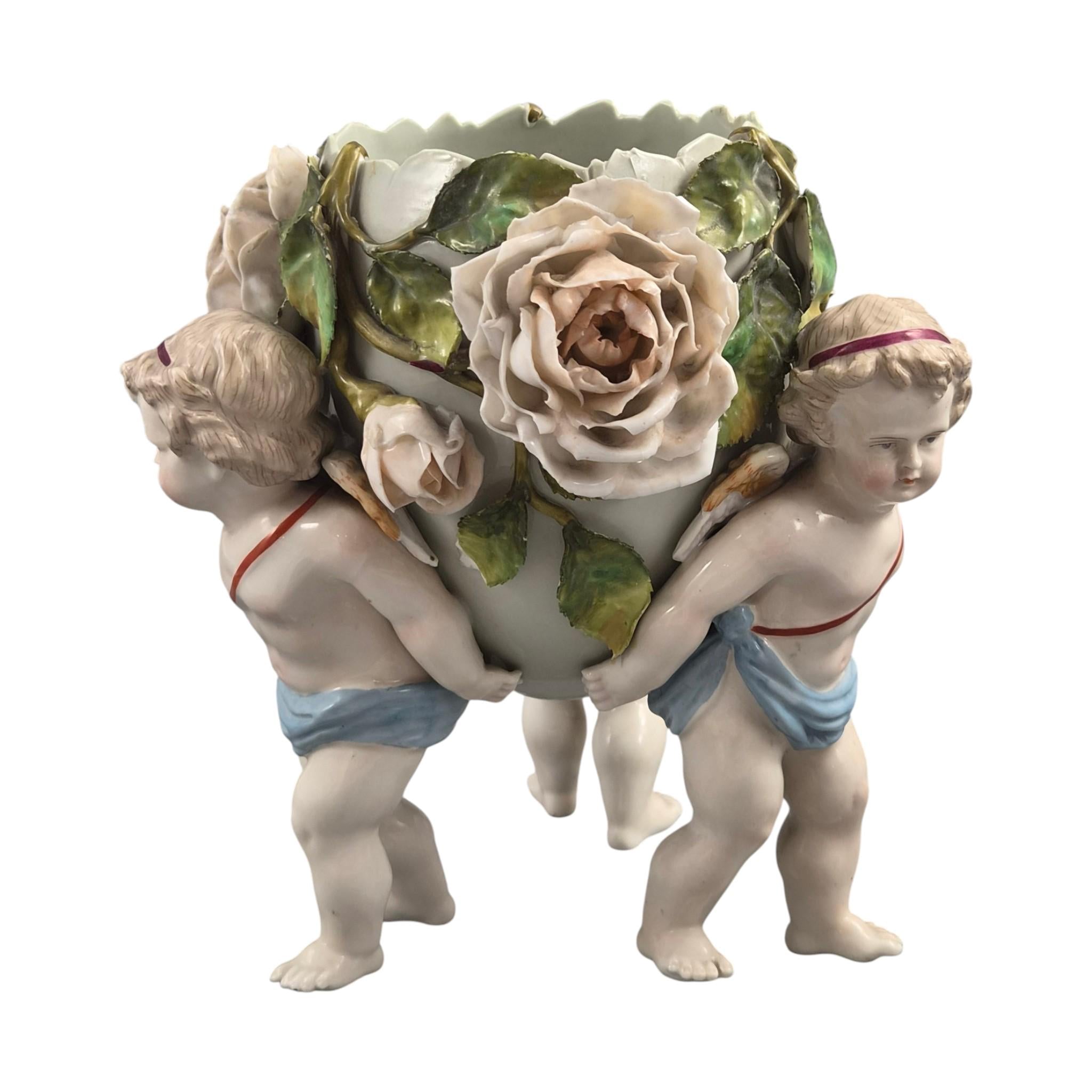 Rare Sitzendorf Cherub Egg Vase Centrepiece, Germany, c.1884–1902