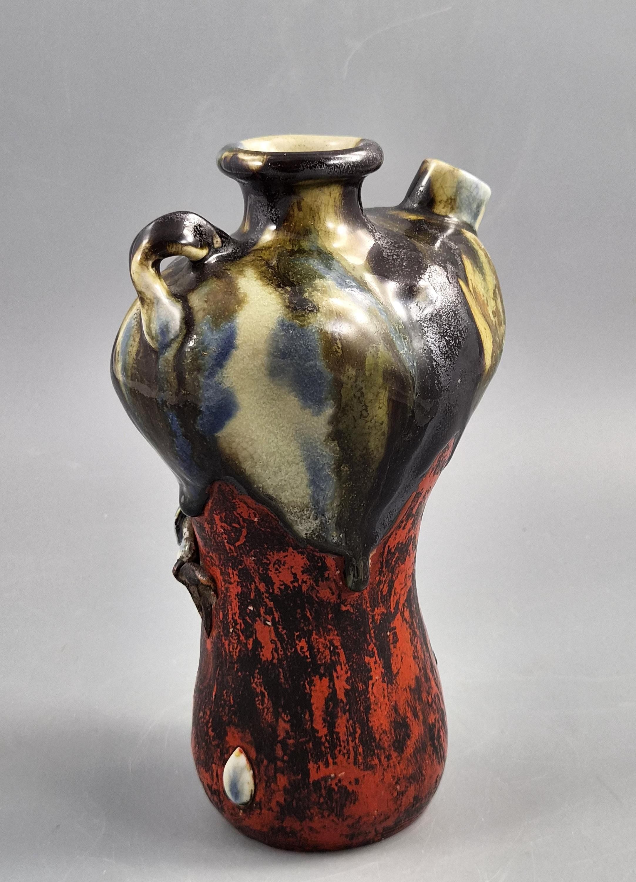 Japanese Sumida Gawa Vase by Inoue Ryosai, Figures on a Cliff, Meiji–Taishō c.1900–1920