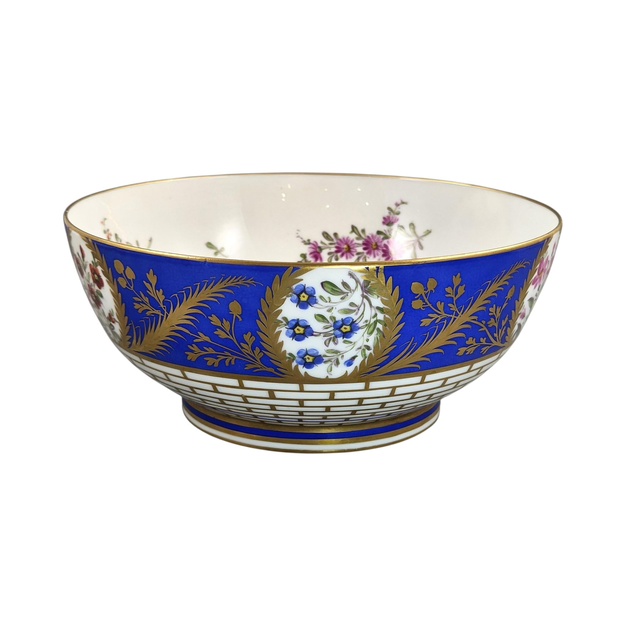 Samson Paris Chelsea Derby style cobalt blue porcelain footed bowl, late 19th century