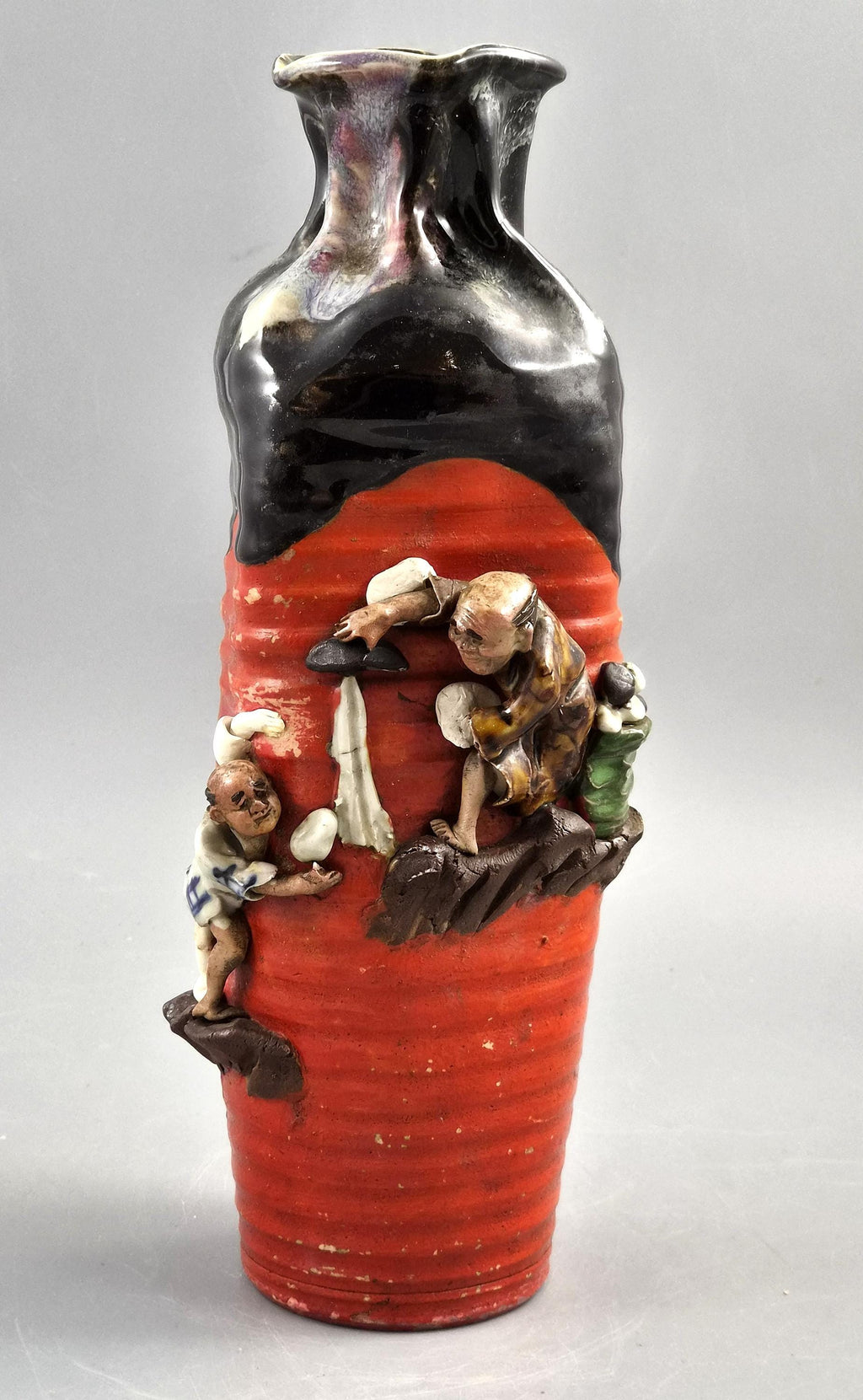 Tall Japanese Sumida Gawa Vase by Inoue Ryōsai, Sages on a Cliff, Meiji–Taishō c. 1900