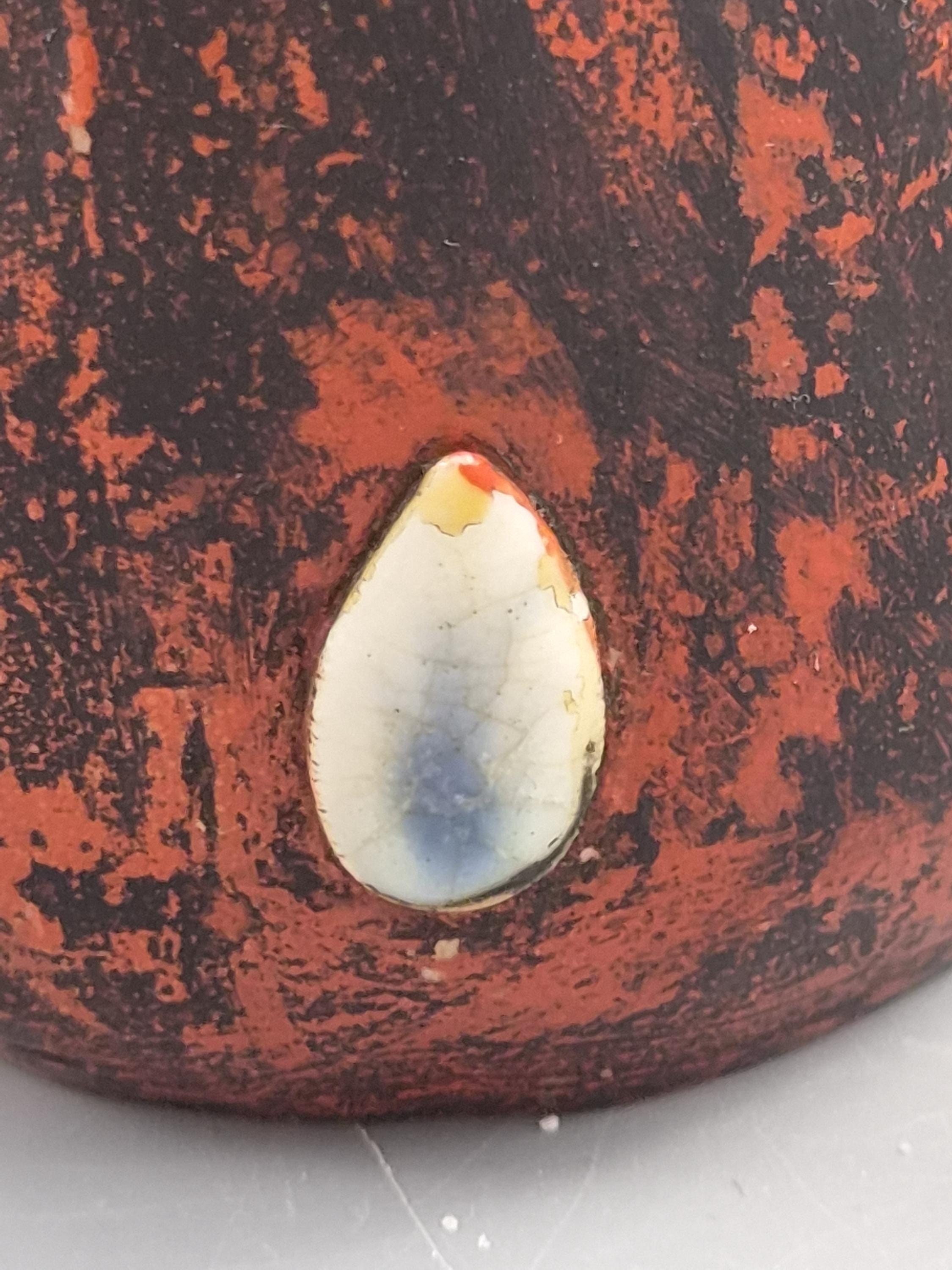 Japanese Sumida Gawa Vase by Inoue Ryosai, Figures on a Cliff, Meiji–Taishō c.1900–1920