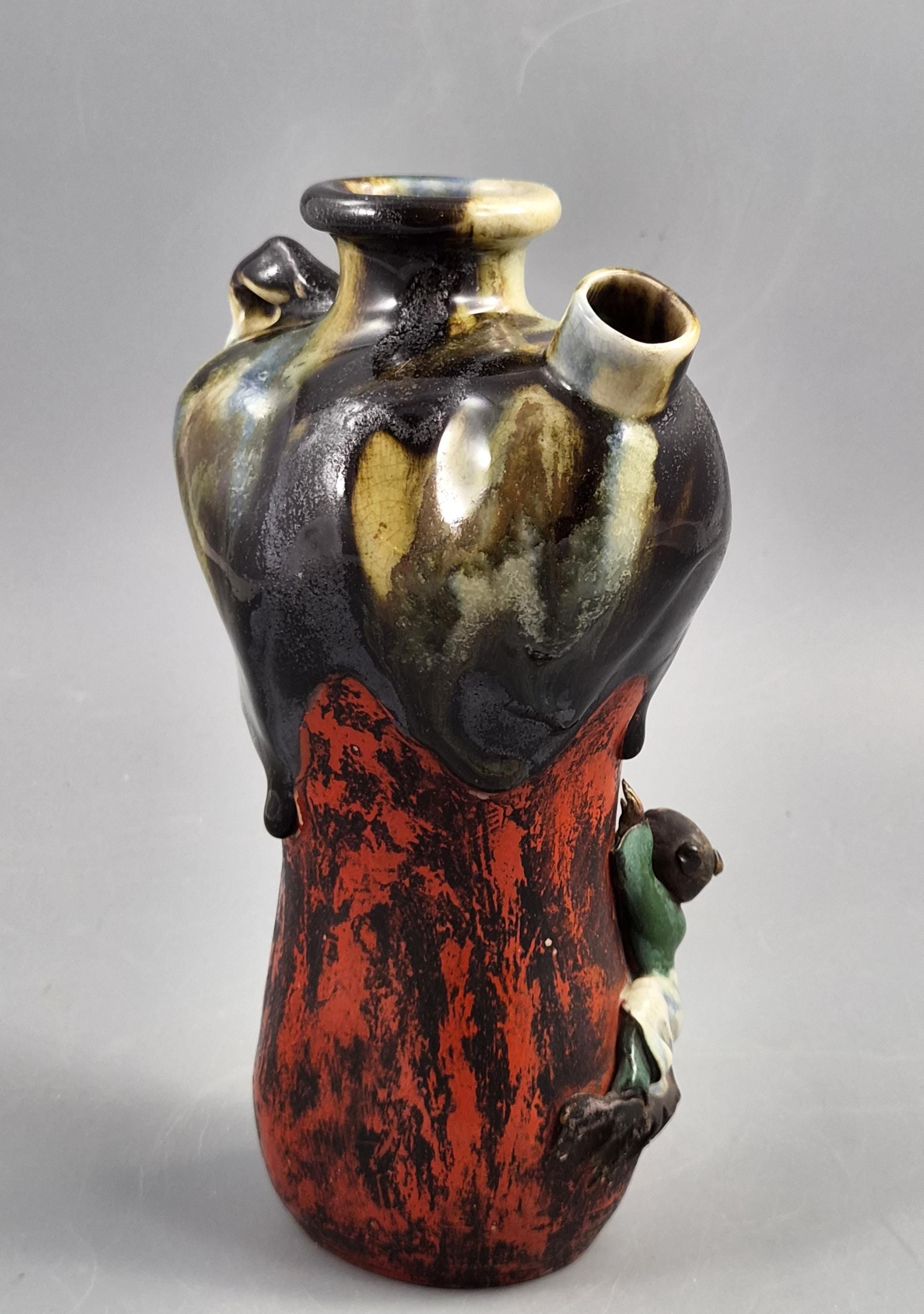 Japanese Sumida Gawa Vase by Inoue Ryosai, Figures on a Cliff, Meiji–Taishō c.1900–1920