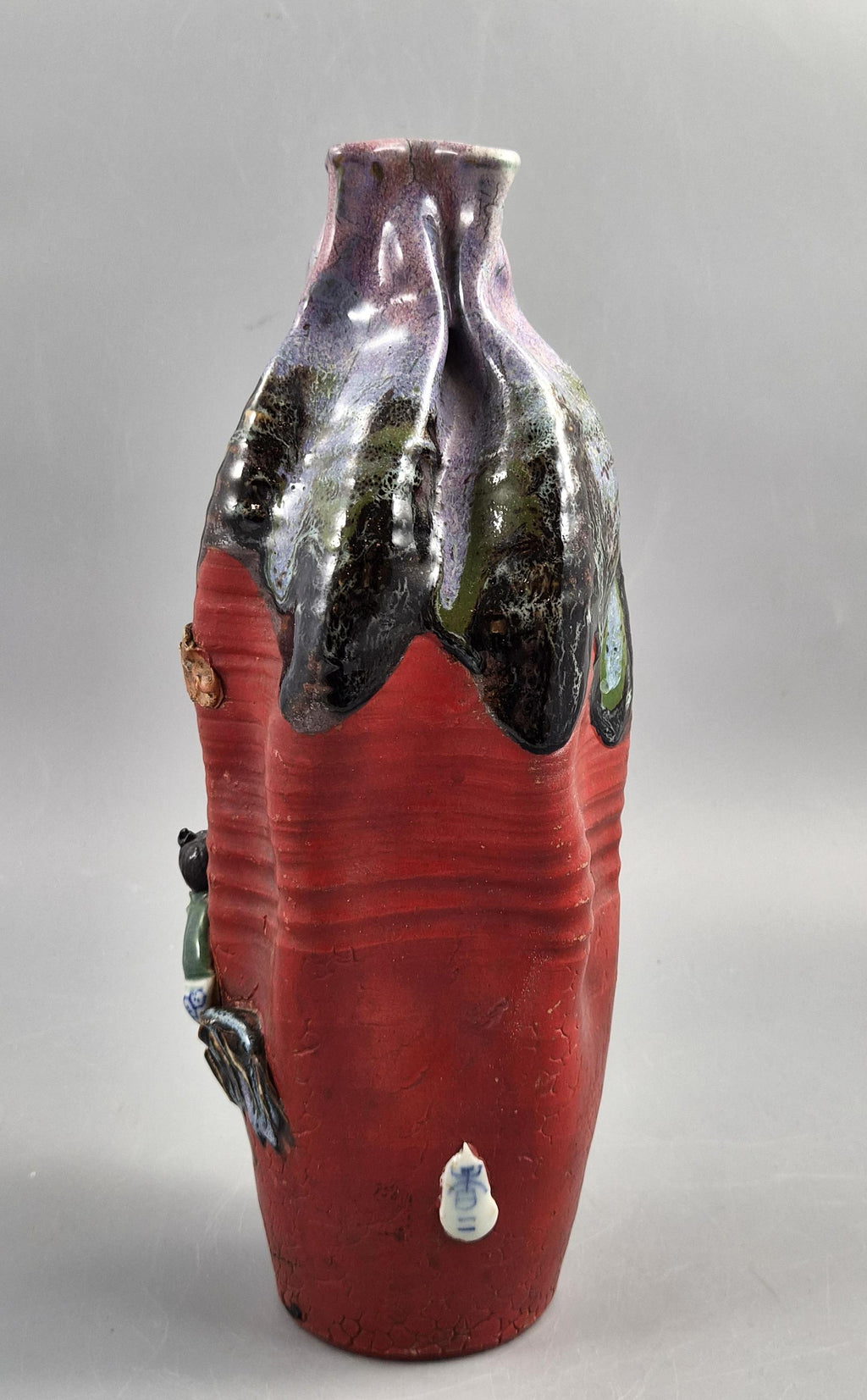 Japanese Sumida Gawa Vase Signed Ban-ni, Sage and Karako, Lavender Flambé, Meiji c.1900