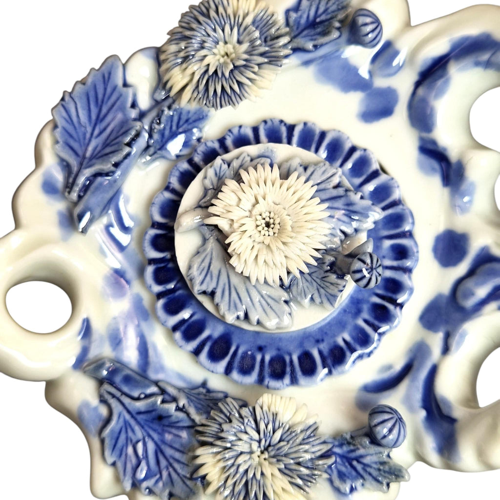 Rare Hirado Porcelain Chrysanthemum Inkwells Pair, Mikawachi Ware c.1850-1880