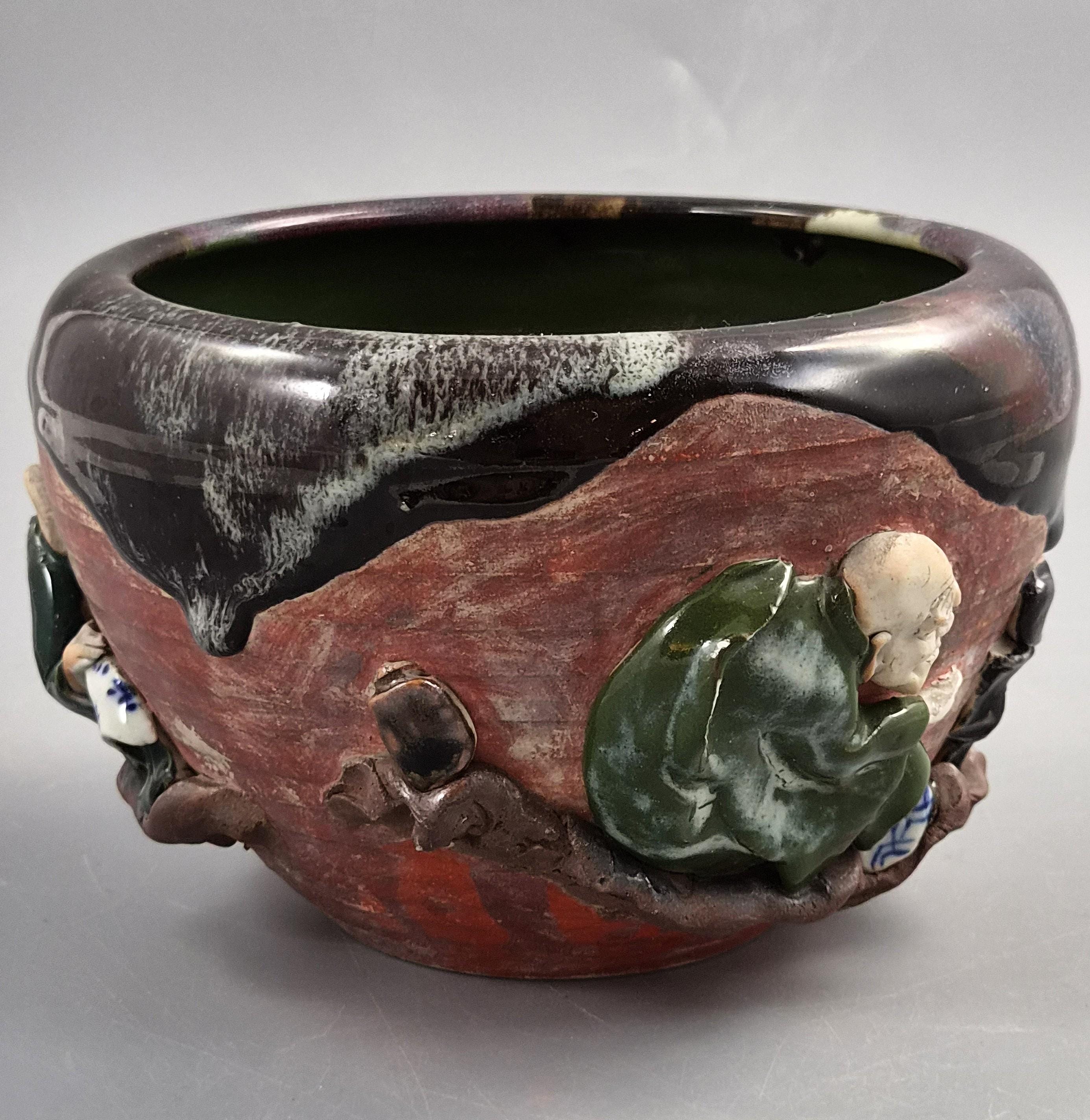 Japanese Sumida Gawa Bowl Signed Inoue Ryōsai, Figures in Relief, Meiji–Taishō c.1900