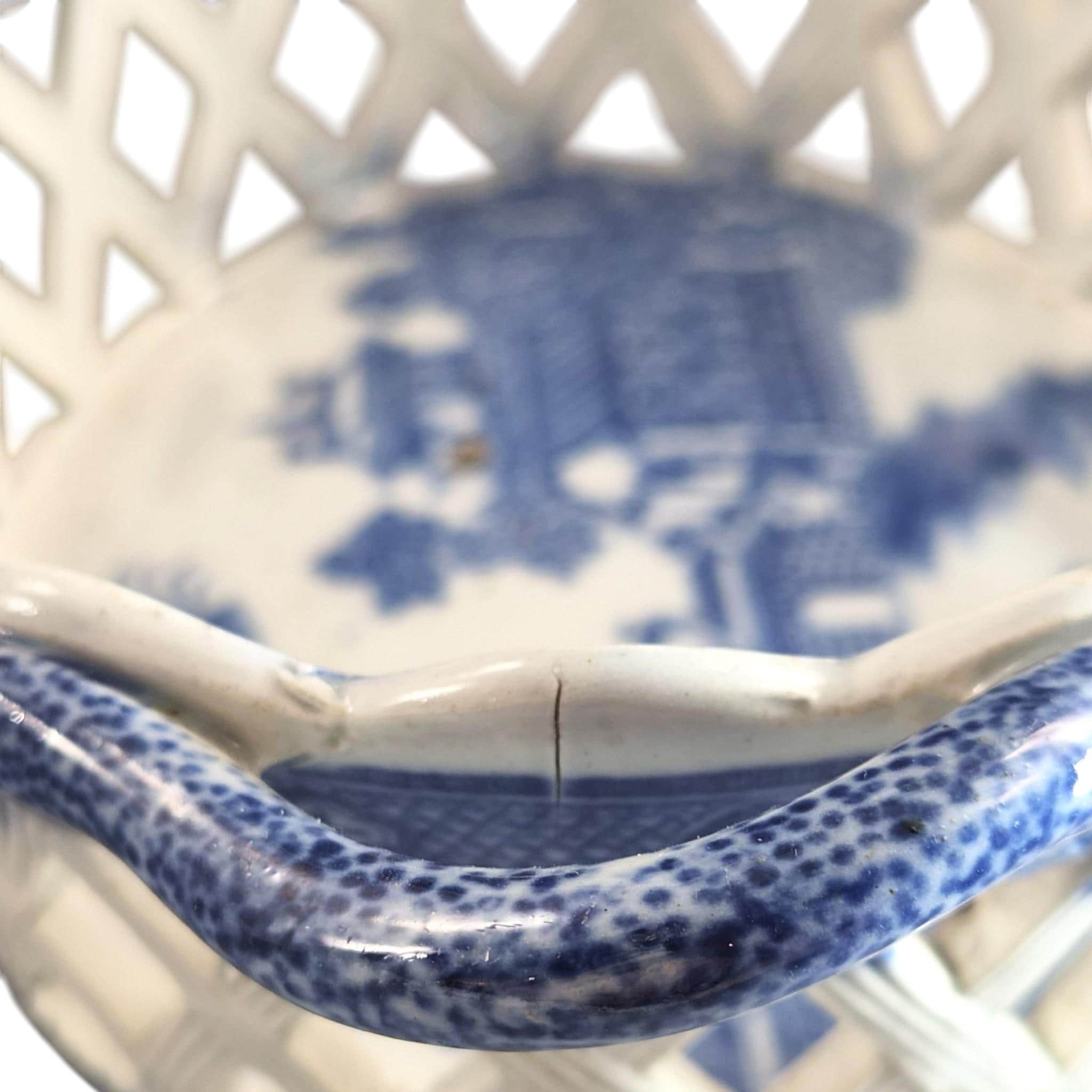 Spode Regency Reticulated Chestnut Basket, Long Bridge Pattern, c.1810–1815