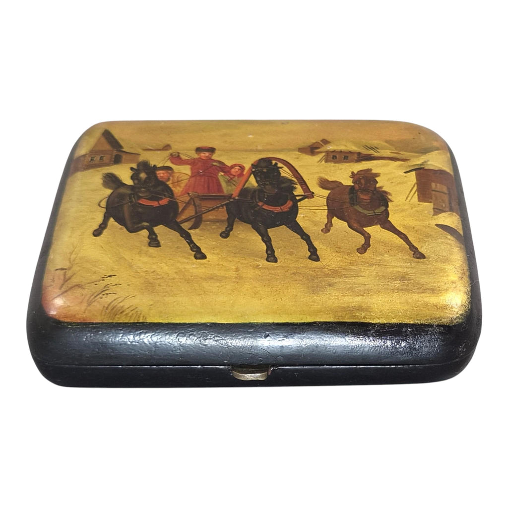 Russian Vishnyakov Attributed Papier-Mâché Lacquer Cigarette Case, c.1850-1870